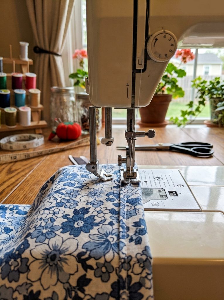 21 Steps: How to Make a Pillow Cover Using a Table Runner in 2026